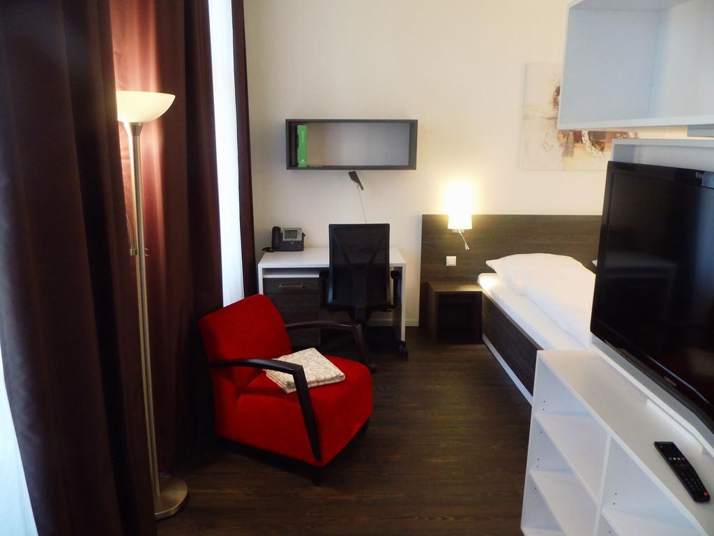 Boardinghaus Weinberg Campus Aparthotel Halle  Eksteriør bilde